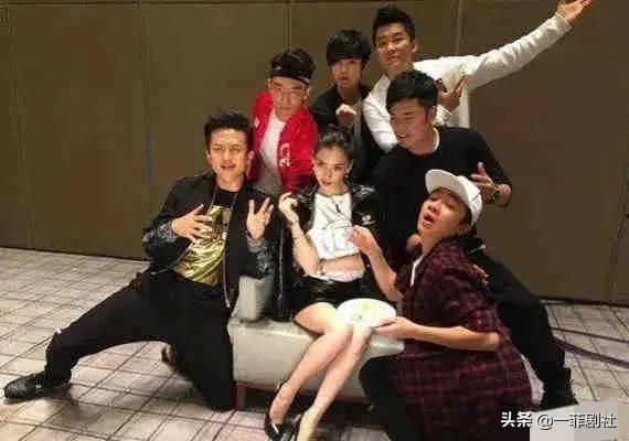 娱乐圈吃新瓜爆料,揭秘明星背后的秘密与真相 第3张 娱乐圈吃新瓜爆料,揭秘明星背后的秘密与真相 第3张